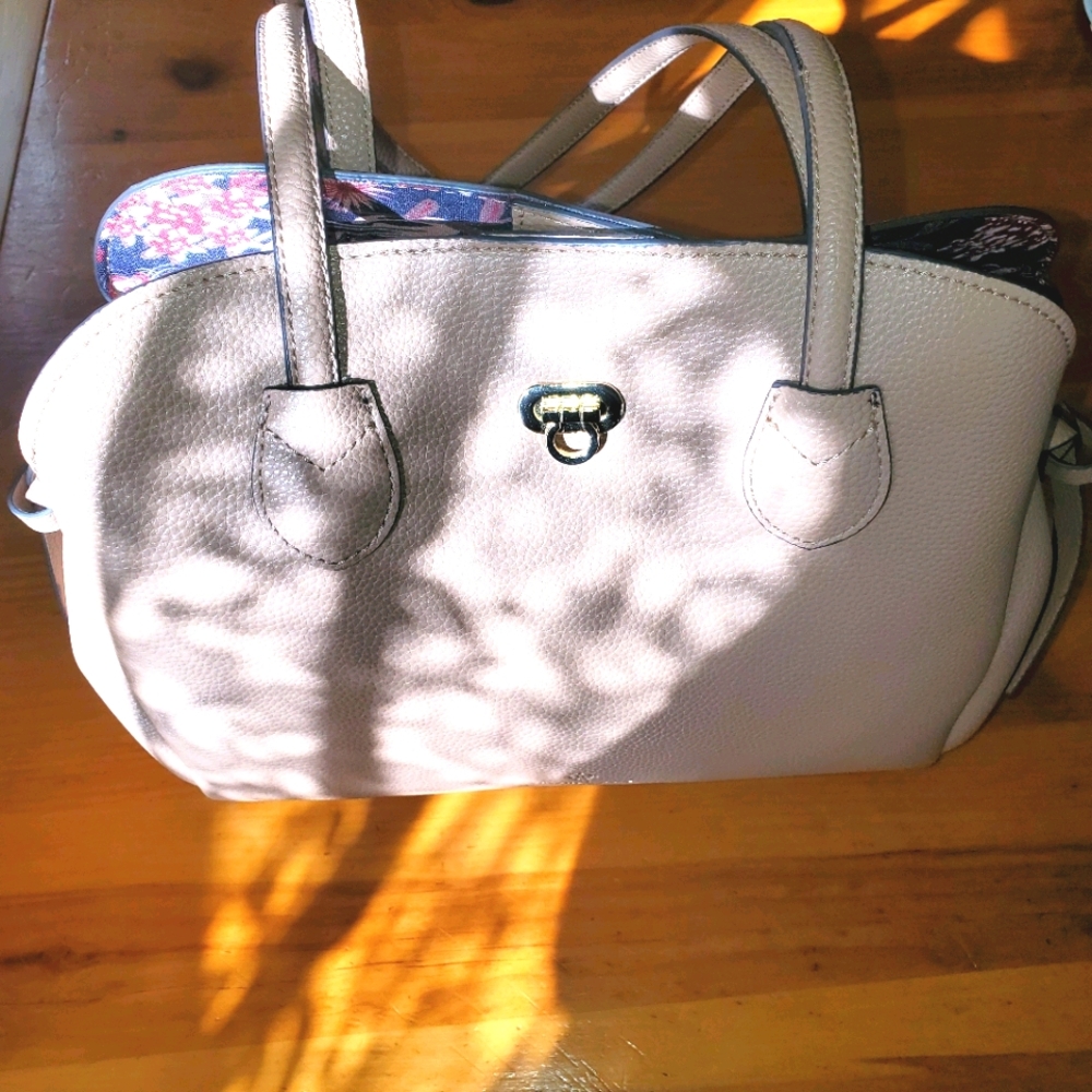 CHARLI SHOULDER BAG